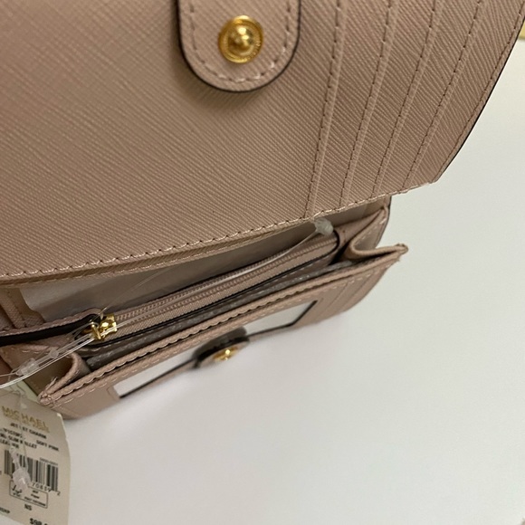 Soft Pink MK Wallet - Picture 2 of 7